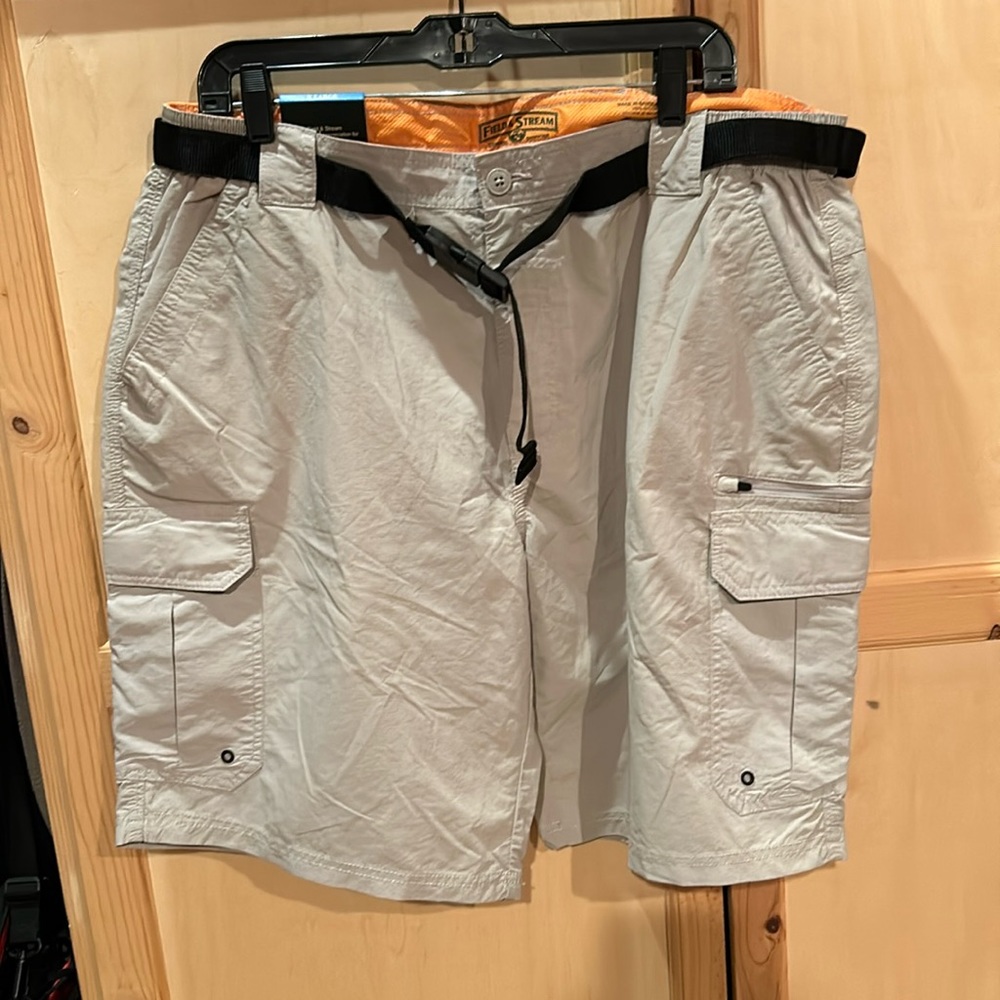 Field & Stream Men’s shorts.  Size XL. Cement color